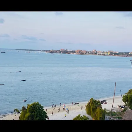 Beachfront M. A.Apartment Dar es Salaam Exterior photo