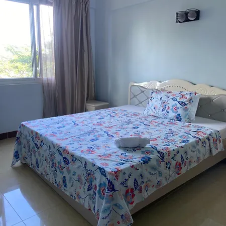 Beachfront M. A.Apartment Dar es Salaam Exterior photo